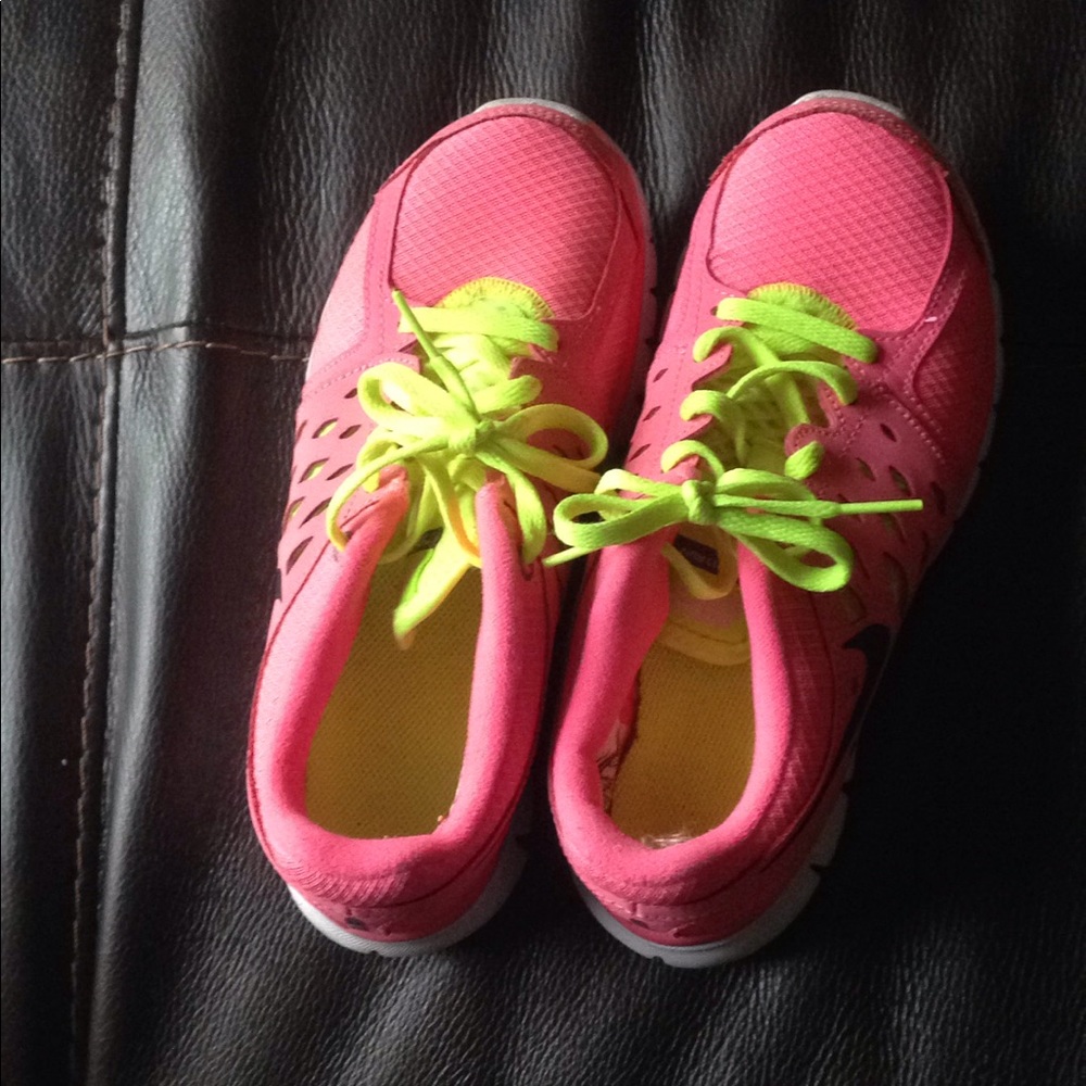 Tennis Shoes